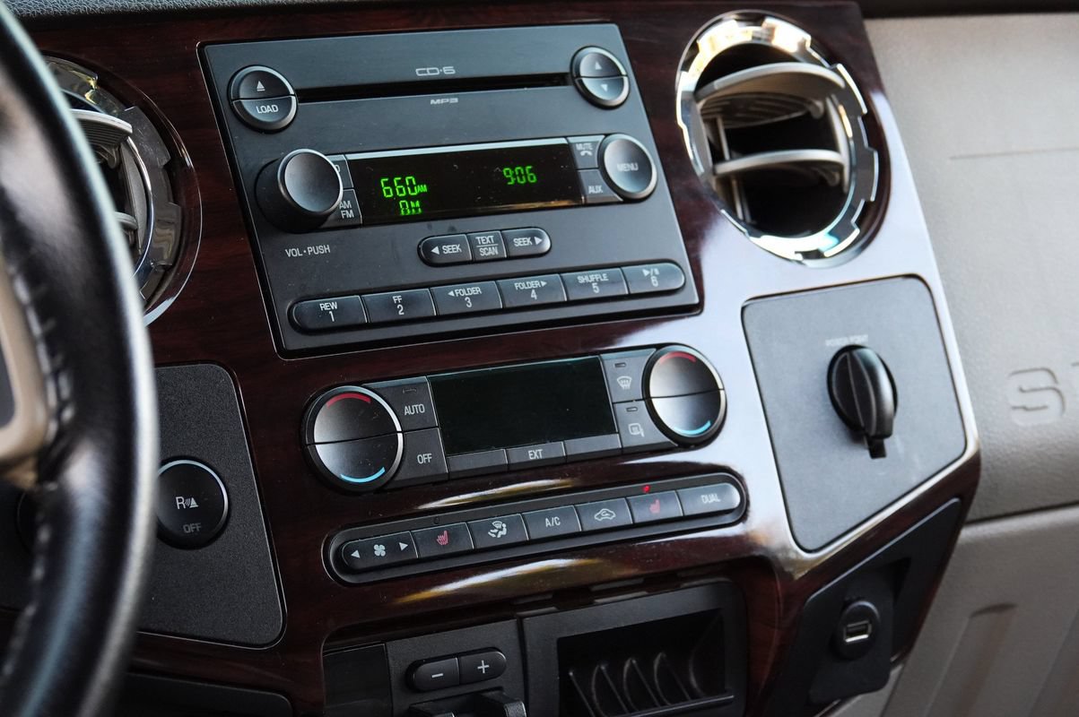 Used 2008 Ford F250 Lariat AWD/4WD image 9