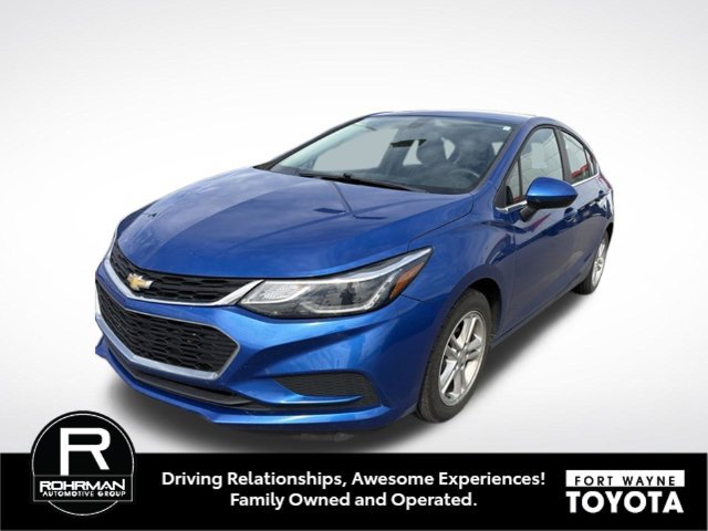 Used 2017 Chevrolet Cruze LT w/ Convenience Package FWD image 1