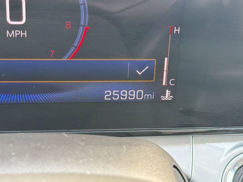 Used 2025 Chevrolet Trax LT image 26