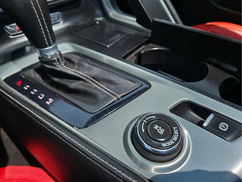 Used 2016 Chevrolet Corvette Stingray Coupe w/ Carbon Flash Badge Package RWD image 20