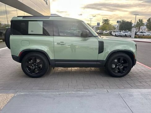 Certified 2023 Land Rover Defender 110 75th Limited Edition AWD/4WD image 4
