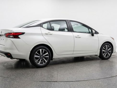 Used 2025 Nissan Versa SV FWD image 9
