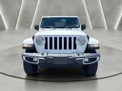 Used 2022 Jeep Wrangler Unlimited Sahara w/ Cold Weather Group AWD/4WD image 2