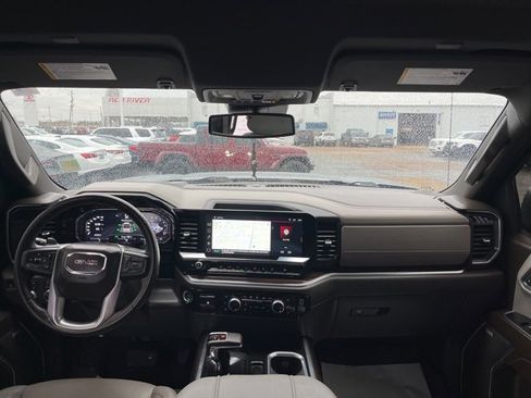Used 2024 GMC Sierra 1500 SLT w/ SLT Premium Plus Package image 10