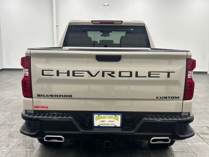 New 2026 Chevrolet Silverado 1500 Custom Trail Boss w/ LPO, Dark Essentials Package