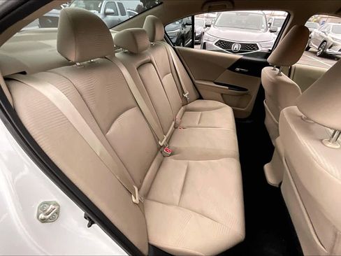 Used 2017 Honda Accord LX image 28