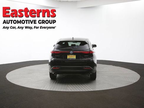 Used 2022 Toyota Venza LE AWD/4WD image 37