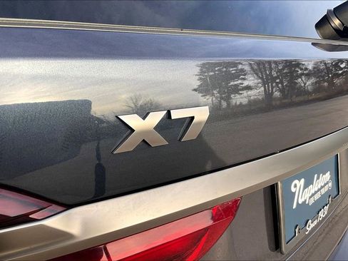 Used 2022 BMW X7 M50i w/ Executive Package image 32