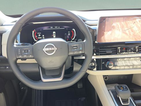 New 2026 Nissan Pathfinder SL FWD image 11