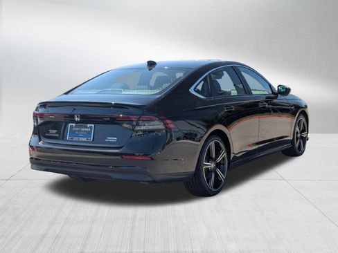 Used 2024 Honda Accord Sport image 5