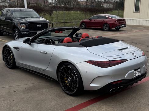 Used 2022 Mercedes-Benz SL 63 AMG 4MATIC image 3