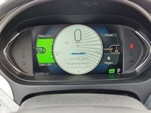 Used 2020 Chevrolet Bolt Premier w/ Infotainment Package image 11