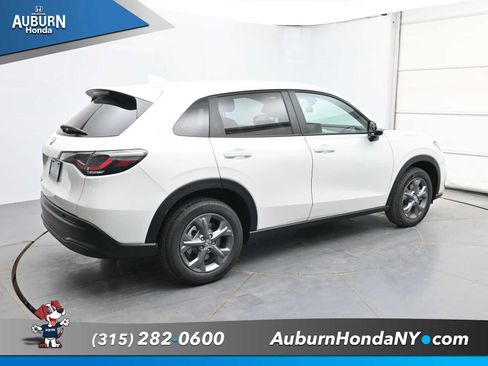 New 2026 Honda HR-V LX image 13