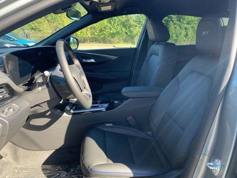New 2026 Buick Envista Sport Touring w/ Convenience I Package image 12