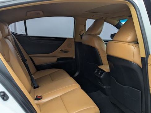 Used 2023 Lexus ES 350 w/ Accessory Package (Z2) FWD image 18