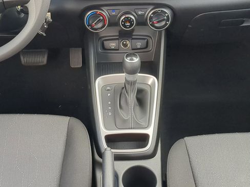 New 2026 Hyundai Venue SE FWD image 19