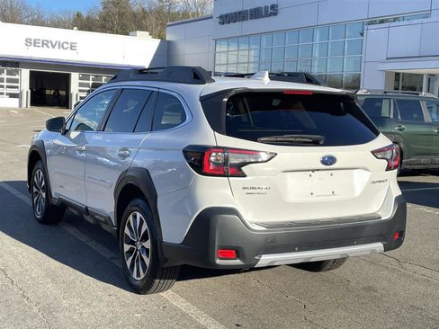 Certified 2023 Subaru Outback Limited image 3