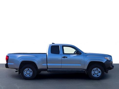 Used 2023 Toyota Tacoma SR image 6