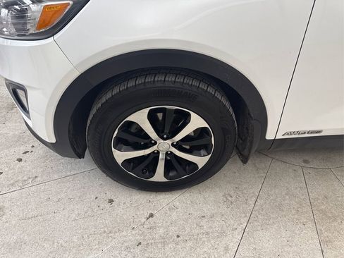 Used 2018 Kia Sorento EX w/ EX Advanced Touring Package AWD/4WD image 9