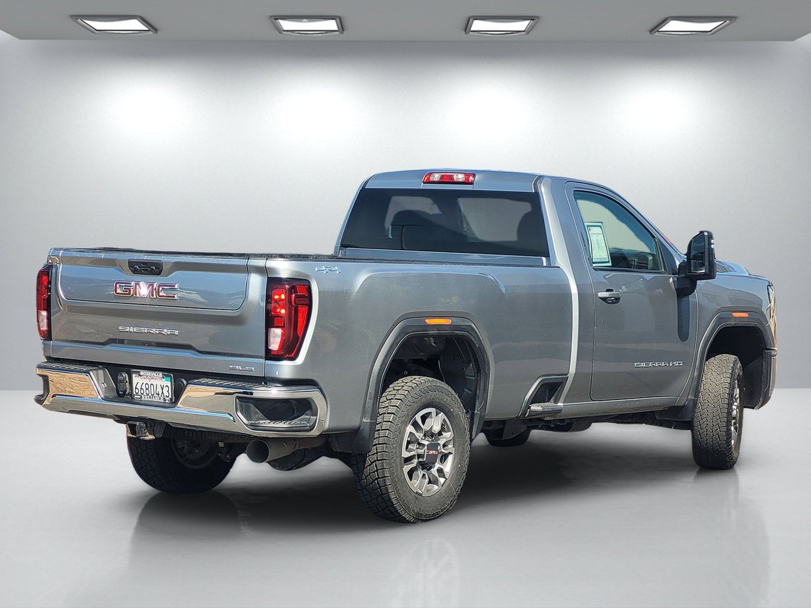 Used 2024 GMC Sierra 3500 SLE w/ SLE Convenience Package AWD/4WD image 4