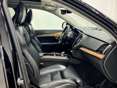 Used 2017 Volvo XC90 T8 Inscription w/ Vision Package AWD/4WD image 37