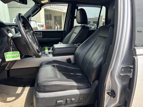 Used 2016 Ford Expedition Limited w/ Equipment Group 301A RWD image 17