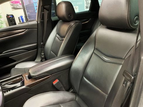 Used 2018 Cadillac XTS Luxury image 9