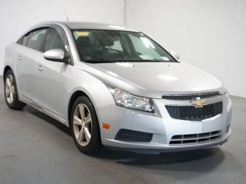 Used 2013 Chevrolet Cruze LT image 3