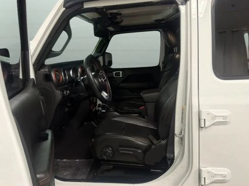 Used 2022 Jeep Gladiator Mojave w/ Safety Group AWD/4WD image 21