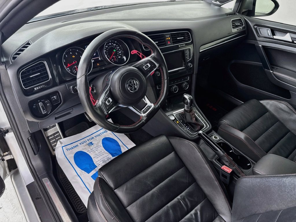 Used 2015 Volkswagen GTI SE FWD image 9