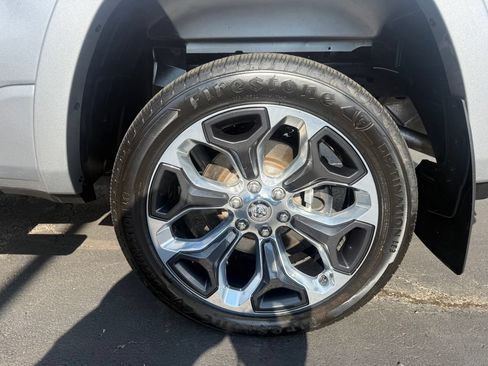 Used 2022 RAM 1500 Laramie AWD/4WD image 37