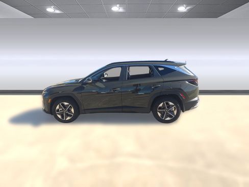 Used 2025 Hyundai Tucson SEL image 2
