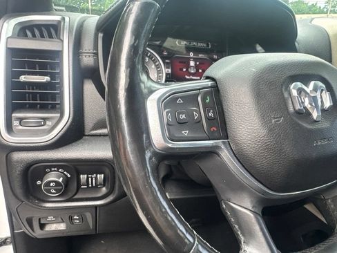 Used 2019 RAM 1500 Laramie w/ Sport Appearance Package AWD/4WD image 17
