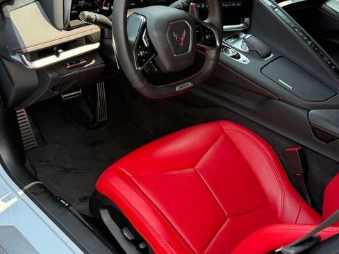 Used 2023 Chevrolet Corvette Z06 RWD image 8
