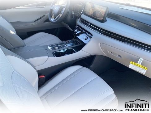 New 2026 INFINITI QX60 Luxe image 12