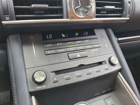 Used 2019 Lexus IS 300 w/ Premium Package image 27