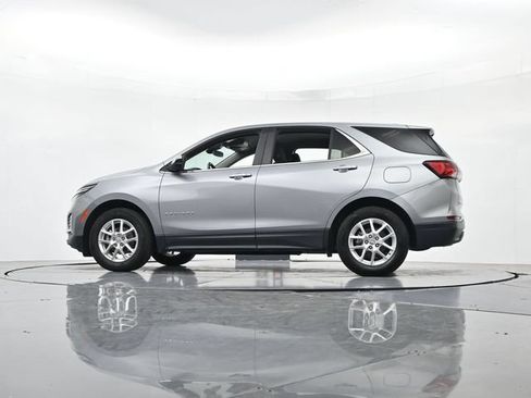 Used 2024 Chevrolet Equinox LT FWD image 40