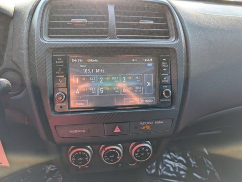 Used 2021 Mitsubishi Outlander Sport ES FWD image 22