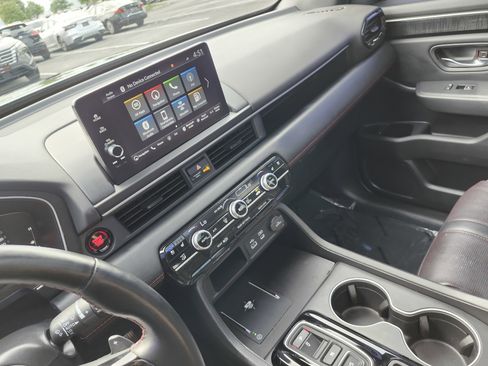 Used 2025 Honda Pilot Black Edition image 34