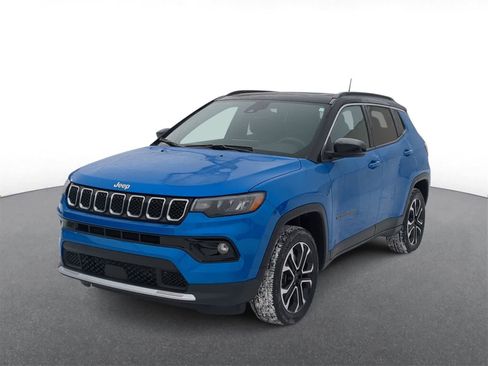 Certified 2023 Jeep Compass Limited w/ Sun and Sound Group image 4