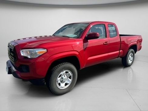 Used 2018 Toyota Tacoma SR w/ SR Convenience Package AWD/4WD image 2