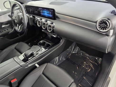 Certified 2022 Mercedes-Benz A 220 image 31