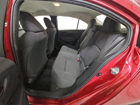 Used 2022 Toyota Corolla LE FWD image 9