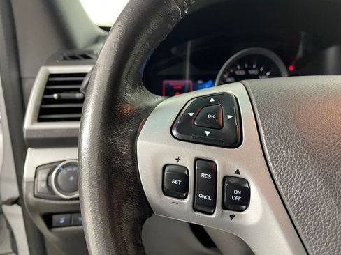 Used 2012 Ford Explorer XLT AWD/4WD image 11