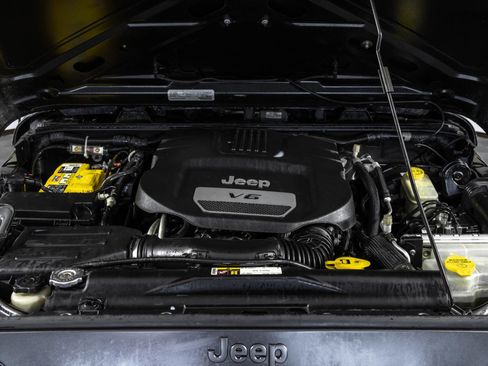 Used 2016 Jeep Wrangler Unlimited Sport AWD/4WD image 47
