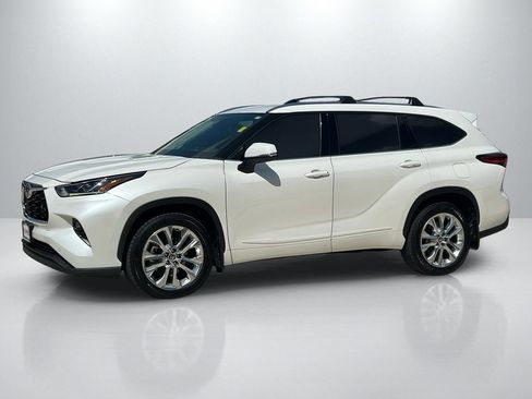 Used 2021 Toyota Highlander Limited AWD/4WD image 8