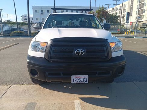 Used 2011 Toyota Tundra 2WD Regular Cab Long Bed image 2