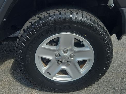 Used 2020 Jeep Gladiator Sport w/ Quick Order Package 24S AWD/4WD image 30