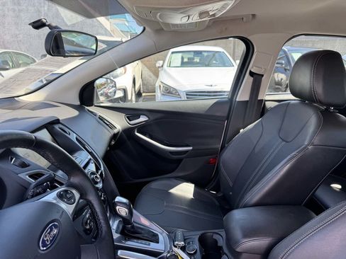 Used 2014 Ford Focus Titanium FWD image 33