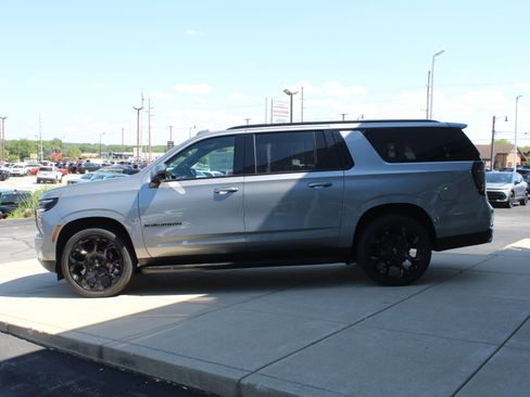 New 2026 Chevrolet Suburban RST AWD/4WD image 6